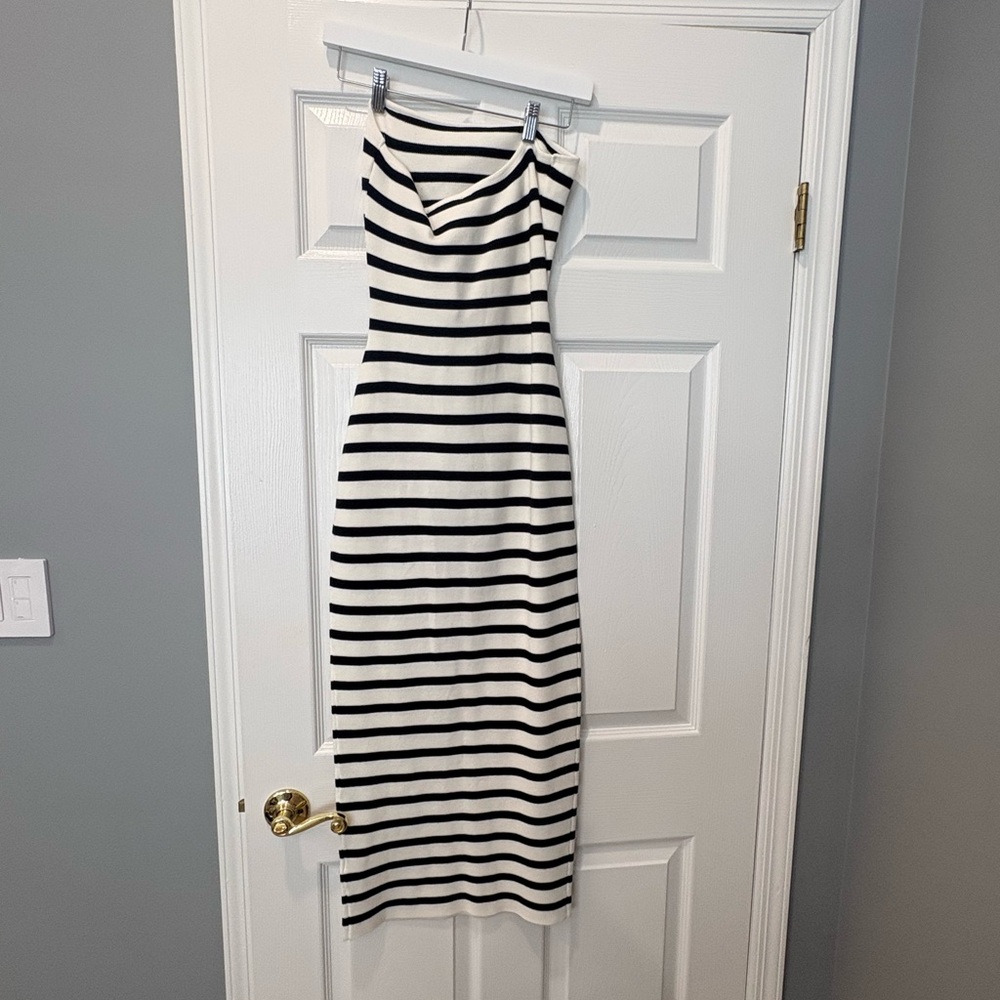 Striped Strapless Cutout Sweater Dress – Size Medium – New With Tags - Picture 5 of 5